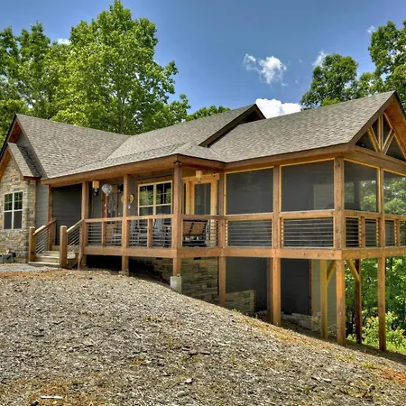 French Kisses Villa